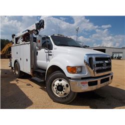 2009 FORD F750 S/A SERVICE TRUCK, S/N 3FRWF75S79V138654, C7 CAT ENGINE, 7 SPD TRANS, P/S, A/C, TITAN
