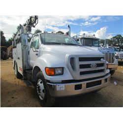 2007 FORD F750 S/A SERVICE TRUCK, S/N 3FRWF75N96V356746, C-7 CAT ENG, 6 SPD TRANS, P/S, A/C, IMT DOM