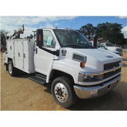 2005 CHEVROLET C5500 SERVICE TRUCK, S/N 1GBE5C1275F503820, DURAMAX DIESEL, A/T, SERVICE BODY, CRANE,