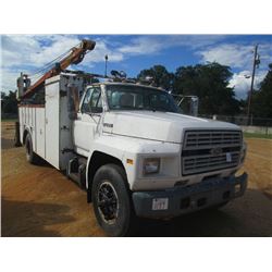 1987 FORD F800 S/A SERVICE TRUCK, S/N 1FDNF82H9HVA36205, V8 GAS ENG, 5 SPD TRANS, KNAPHEIDE SERVICE 