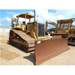 CAT D6M LGP CRAWLER TRACTOR, S/N 4JN01546, 6 WAY BLADE, FINGERTIP CONTROL, CANOPY