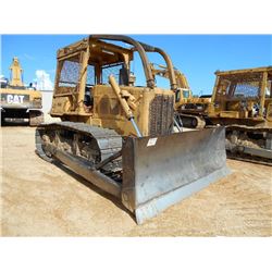 CAT D6D CRAWLER TRACTOR, S/N 04X09861, SEMI U BLADE W/HYD TILT, CANOPY, SWEEPS, SCREENS, METER READI