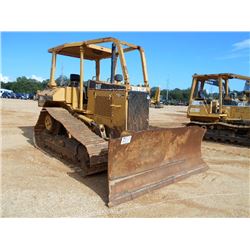CAT D5M XL CRAWLER TRACTOR, S/N 5ES00853, 6 WAY BLADE, FINGERTIP CONTROL, CANOPY, SWEEPS