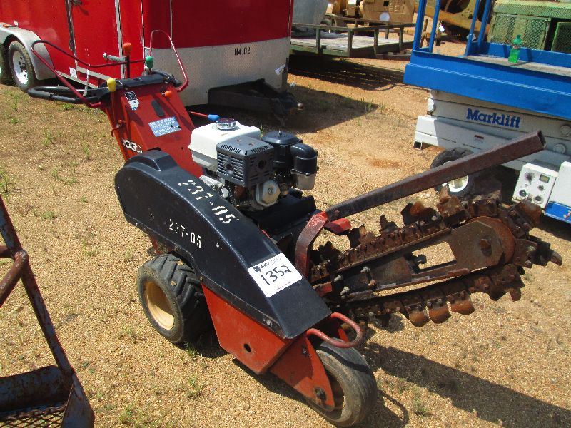 DITCH WITCH 1030 TRENCHER, S/N 1Z2866, HONDA GAS ENGINE, 11HP, WALK