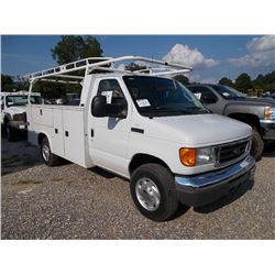 2007 FORD E350 SERVICE TRUCK, S/N 1FDSE35L77DB47431, GAS ENG, A/T, TOOL BOX, ODOMETER READING 148,10