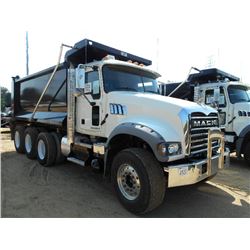 2015 MACK GU713 TRI-AXLE DUMP, S/N 1M2AX07C8FM024060, MACK MP8 455C ENGINE, 10 SPD TRANS, 44K REARS,