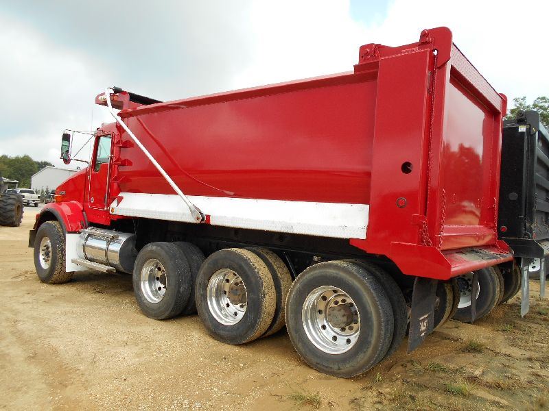 2010 KENWORTH TRIAXLE DUMP, S/N 1NKDX4TX8AJ273064, CUMMINS DIESEL ENG