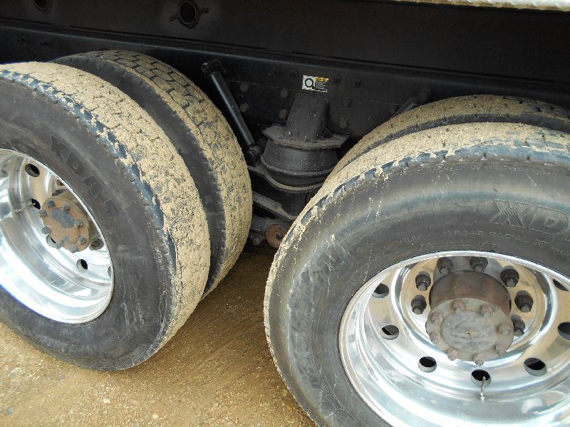 2010 KENWORTH TRIAXLE DUMP, S/N 1NKDX4TX8AJ273064, CUMMINS DIESEL ENG