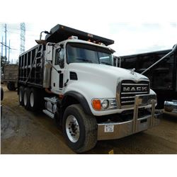 2007 MACK CV713 TRI-AXLE DUMP, S/N 1M2AG11C17M061726, MACK AI427 ENG, T310 10 SPD TRANS, 44K REARS, 
