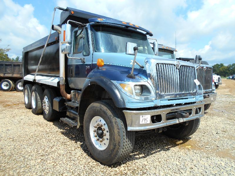 2007 INTERNATIONAL 7600 TRI-AXLE DUMP, S/N 1HTWXAHT17J468398, CUMMINS ...