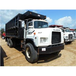 1997 MACK DM690S T/A DUMP, S/N 1M2B209C8VM020881, MACK 300 ENG, T2080 EIGHT SPEED EXTENDED RANGE TRA