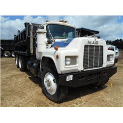 1982 MACK RD686ST T/A DUMP, S/N 1M2N179C1CA080086, MACK DIESEL ENG, 6 SPD TRANS, 38K REARS, 16' DUMP