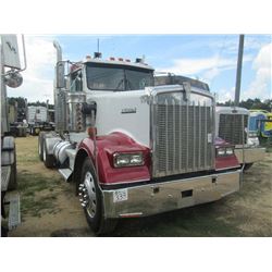 2000 KENWORTH W900 T/A TRUCK TRACTOR, S/N 1XKWDB9X1YJ842463, CAT 3406E CAT ENG, 10 SPD TRANS, 40K RE