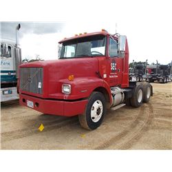 1998 VOLVO T/A TRUCK TRACTOR, S/N 4VGJDAPF3WN859711, 330HP MII CUMMINS ING, 9 SPD TRANS, 38K REARS, 