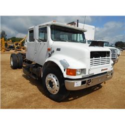 1994 INTERNATIONAL 4900 S/A CREW CAB CAB-N-CHASSIS, S/N 1HTRSDAAL7RH579085, IHC DT 466 ENG, 6 PLUS T