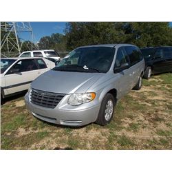 2007 CHRYSLER TOWN & COUNTRY VAN, S/N 2A8GP54L97R195276, 3.8 V6 ENG, A/T, A/C, ODOMETER READING 104,