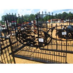 16' METAL GATE HORSE HEARD SCENE W/HINGES & POST