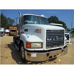 2000 MACK CH613 T/A TRUCK TRACTOR, S/N 1M1AA13Y9YW122518, MACK DIESEL ENG, 10 SPD TRANS, 40K REARS, 