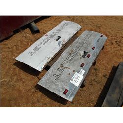 1 LOT (2) CHEVROLET TAILGATE