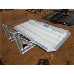 MERRETT ALUMINUM HEADACHE RACK