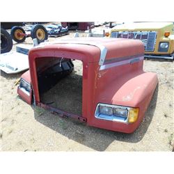FREIGHTLINER TRUCK TRACTOR HOOD