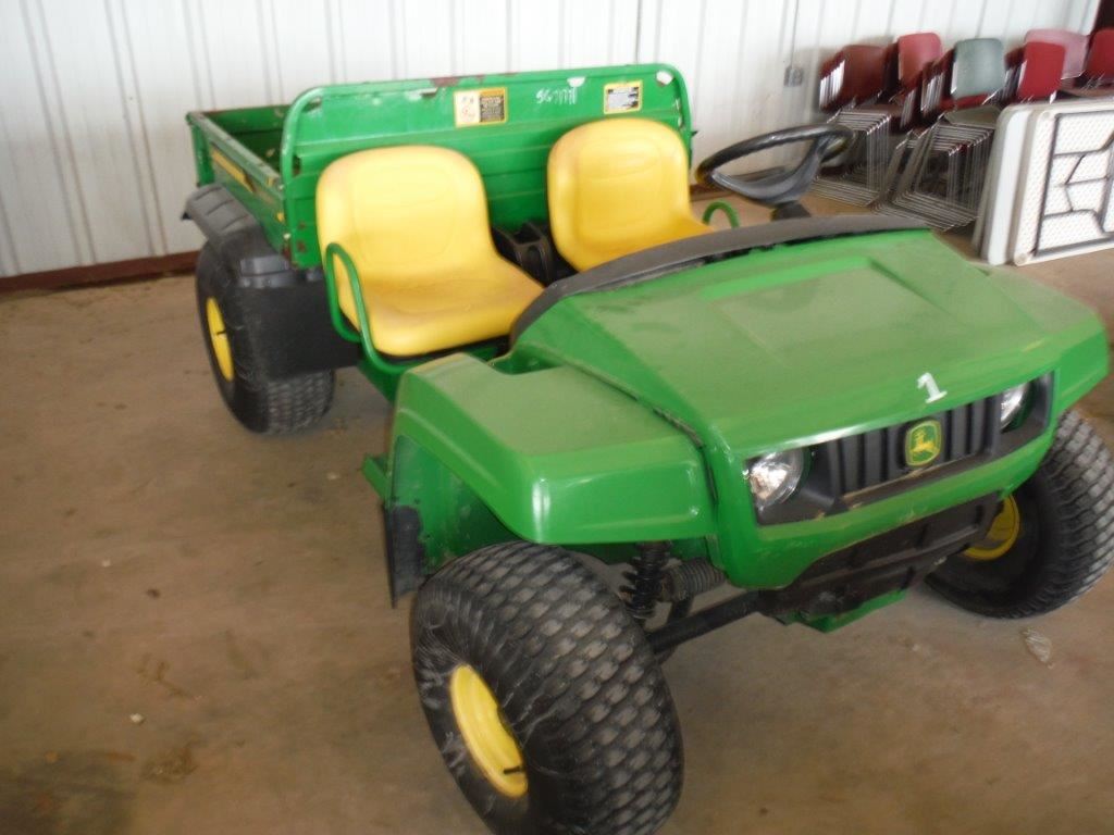 2007 JOHN DEERE TS GATOR 4X2, S/N WO4X2SD020110, DUMP BED, METER