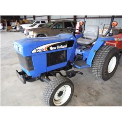 2004 NEW HOLLAND TC30 MFWD FARM TRACTOR, S/N HK32087, 3PTH, PTO, DRAW BAR,TOP LINK,ROLL BAR, 13.6-16