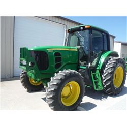 2010 JOHN DEERE 7230 MFWD FARM TRACTOR, S/N 649684, 3 PTH, PTO, DRAW BAR, TOP LINK, 3 HYD REMOTES, E