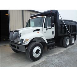 2006 INTERNATIONAL 7600 T/A DUMP TRUCK, S/N 1HTWHAAR46J392069, 7.6L INTERNATIONAL DIESEL ENGINE, ALL