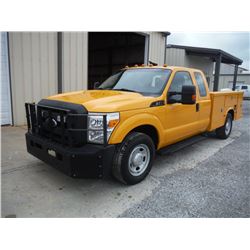 2012 FORD F350 EXT CAB SERVICE TRUCK, S/N 1FD8X3E65CEC02736, V8 GAS ENGINE, A/T, KNAPHEIDE SERVICE B