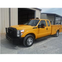 2012 FORD F350 EXT CAB SERVICE TRUCK, S/N 1FD8X3E69CEC02738, V8 GAS ENGINE, A/T, KNAPHEIDE SERVICE B