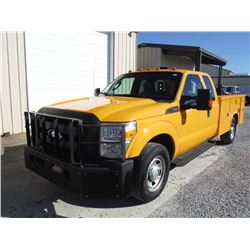 2011 FORD F350 EXT CAB SERVICE TRUCK, S/N 1FD8X3E63BEC54560, V8 GAS ENGINE, A/T, KNAPHEIDE SERVICE B