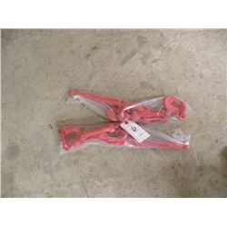 pair of load binders