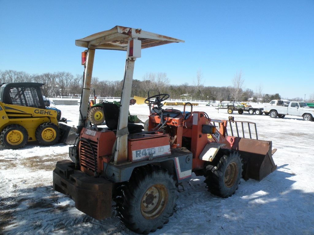 Kubota R410 articulating loader w/forks SN10194