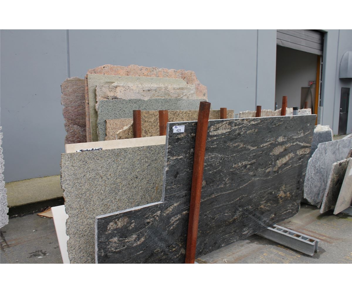 LARGE GRANITE RACK W/ASSORTED GRANITE SLABS