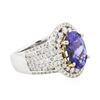 Image 2 : 14KT Two-Tone Gold 4.12ct Tanzanite and Diamond Ring