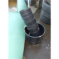 LOT OF PLANT POTS
