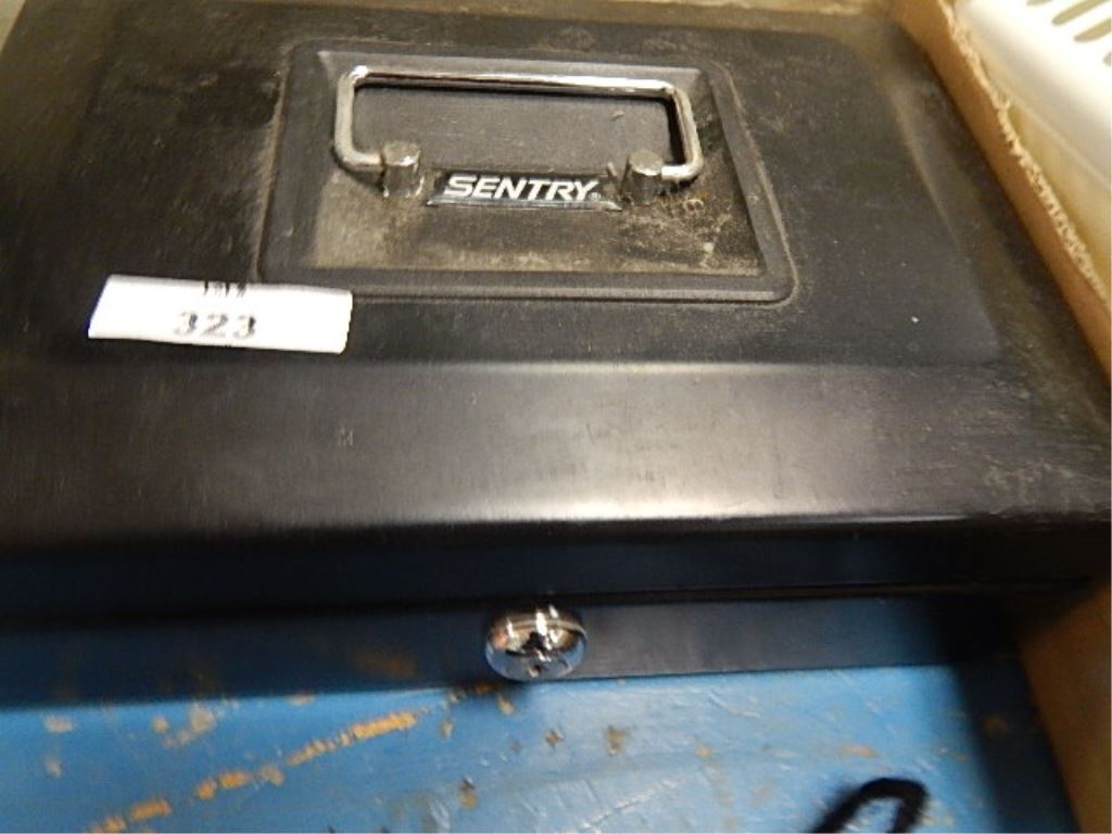 SENTRY CASH BOX