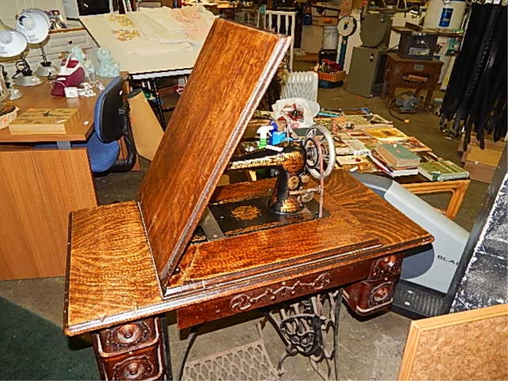 VINTAGE SINGER TREADLE SEWING MACHINE WITH LEATHER PULLY BELT IT