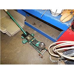 FLOOR JACK - 3000LB