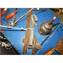 BUNDLE OF VINTAGE TOOLS