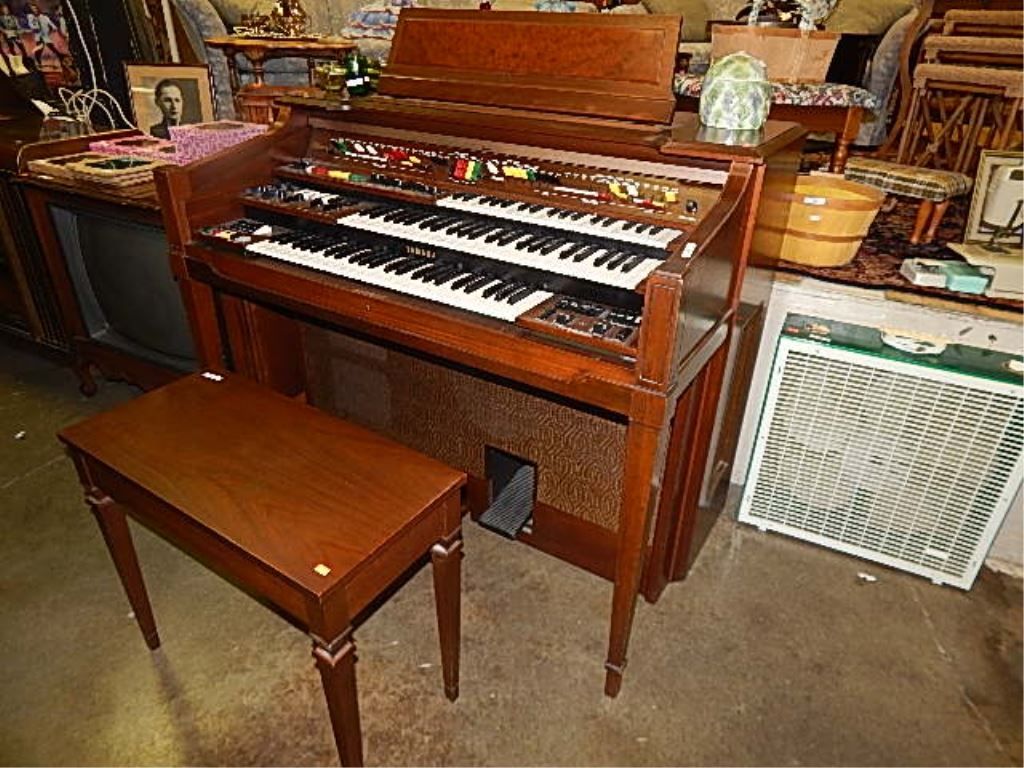 YAMAHA ELECTONE PIANO / ORGAN 3 TIER WITH STOOL works great