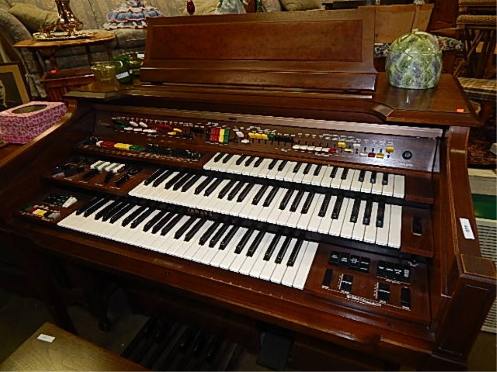 YAMAHA ELECTONE PIANO / ORGAN 3 TIER WITH STOOL works great