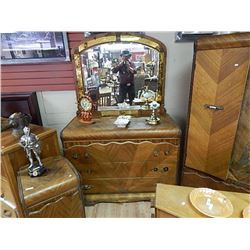 VINTAGE CHEST WITH MIRROR - 3 DRAWER - need restoring