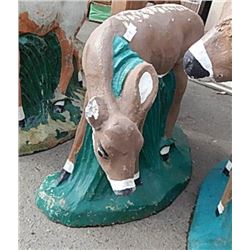 CONCRETE  - DEER - EAR DAMAGE