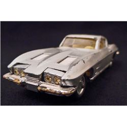 VINTAGE CORGI CHEVROLET CORVETTE STINGRAY TOY CAR