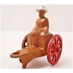 VINTAGE BARCLAY MANOIL SOLDIER ON WAGGON LEAD FIGURE
