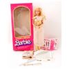 Image 1 : VINTAGE 1980 MATTELL GOLDEN DREAM BARBIE DOLL IN ORIGINAL BOX