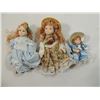 Image 1 : LOT 3 SMALL PORCELAIN DOLLS