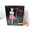 Image 2 : VINTAGE TAMMY DOLL CARRYING CASE & TAMMY DOLL